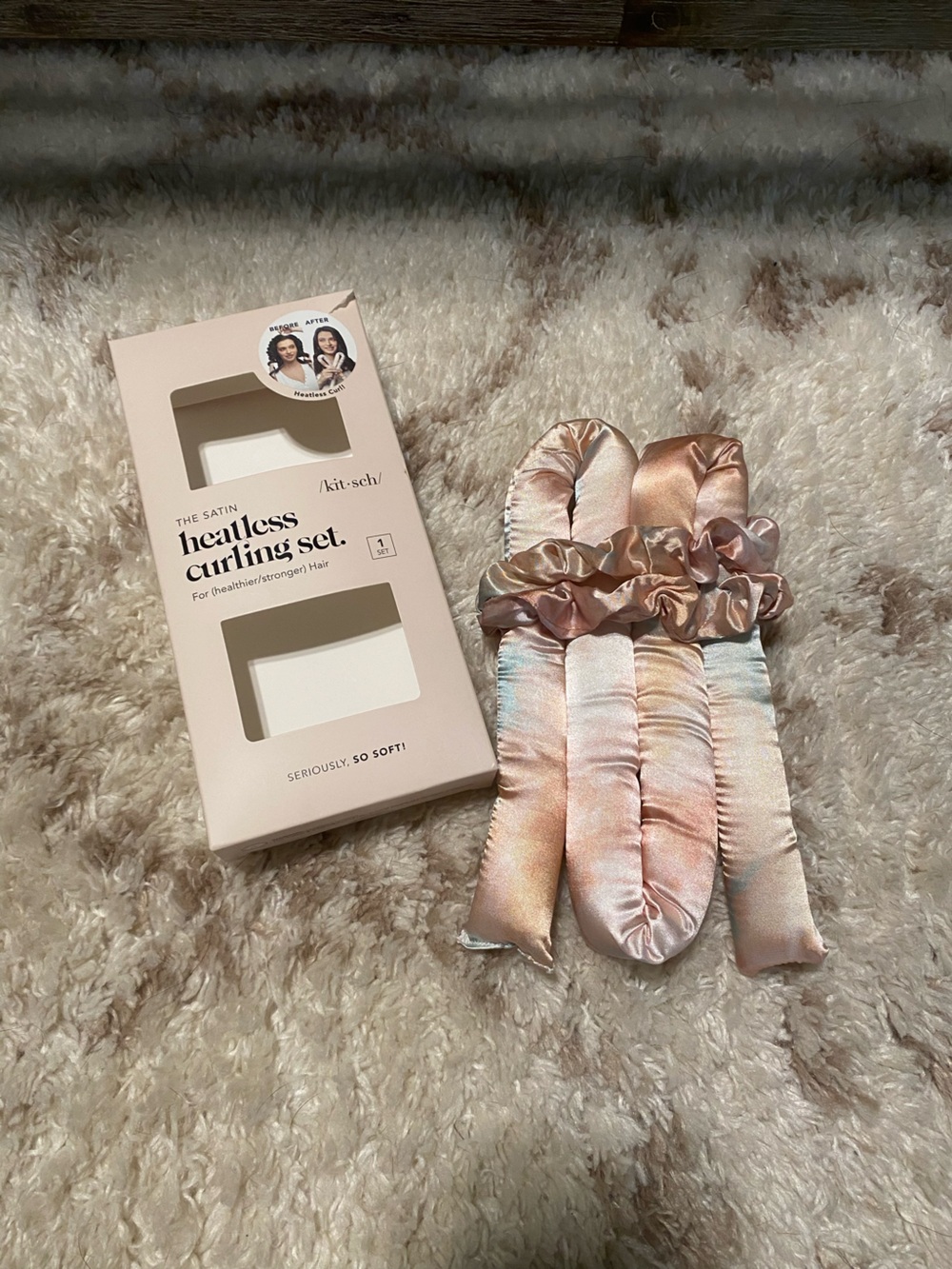 Kitsch Satin Heatless Curling Set in Peach and Light Blue